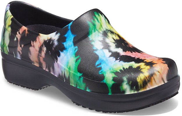 (W) Crocs Bistro Pro II Graphic 'Hitam Hijau' 205385-001 Lookbook (W) Crocs Bistro Pro II Graphic 'Hitam Hijau' 205385-001