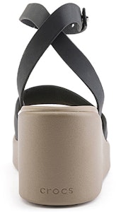 Crocs卡羅奇 布魯克林一字帶坡跟涼鞋 女款 黑 Purchase Crocs卡羅奇 布魯克林一字帶坡跟涼鞋 女款 黑