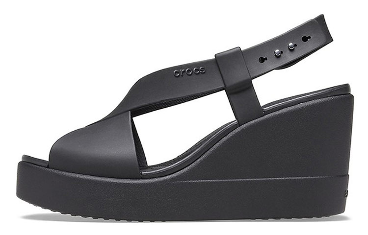 (Women) Crocs Brooklyn Cozy Non-Slip Sports Black Sandals 206222-060