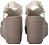 Lookbook (W) Sandal Crocs Brooklyn Ringan Warna Kelabu 'Gray' 206222-16T