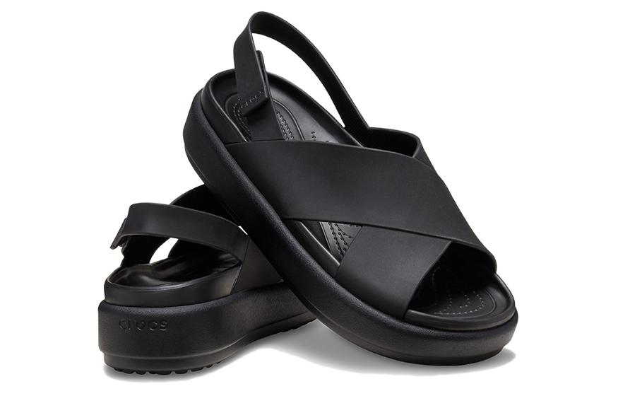 Shop Crocs卡駱馳 簡約休閒 一字帶涼鞋 女款 黑色