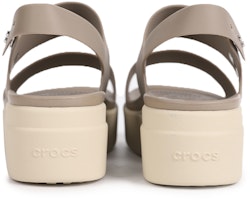 (W) Sandalias Crocs Brooklyn Suela Gruesa Gris 206453-15W Lookbook (W) Sandalias Crocs Brooklyn Suela Gruesa Gris 206453-15W