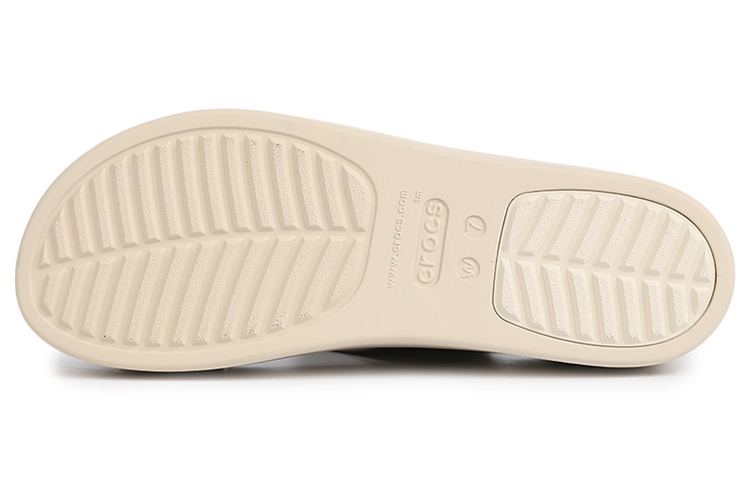 Shop Crocs 布魯克林厚底涼鞋 女款 蘑菇灰