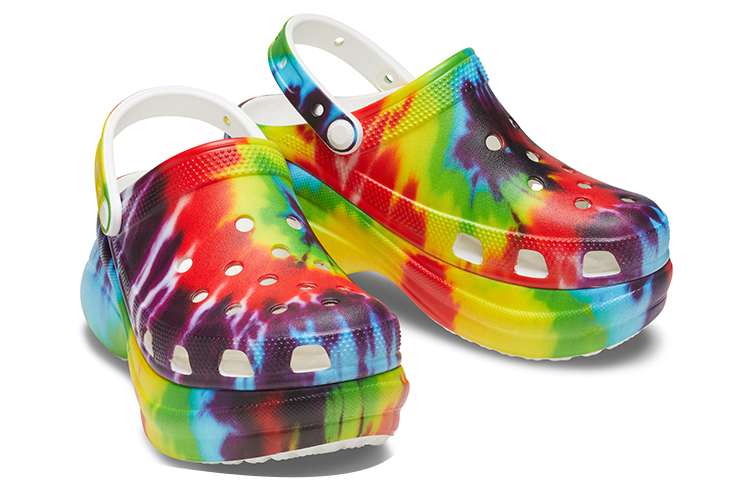 Shop (W) Crocs Classic Bae Clog Tie-Dye Klomp. 206902-90H