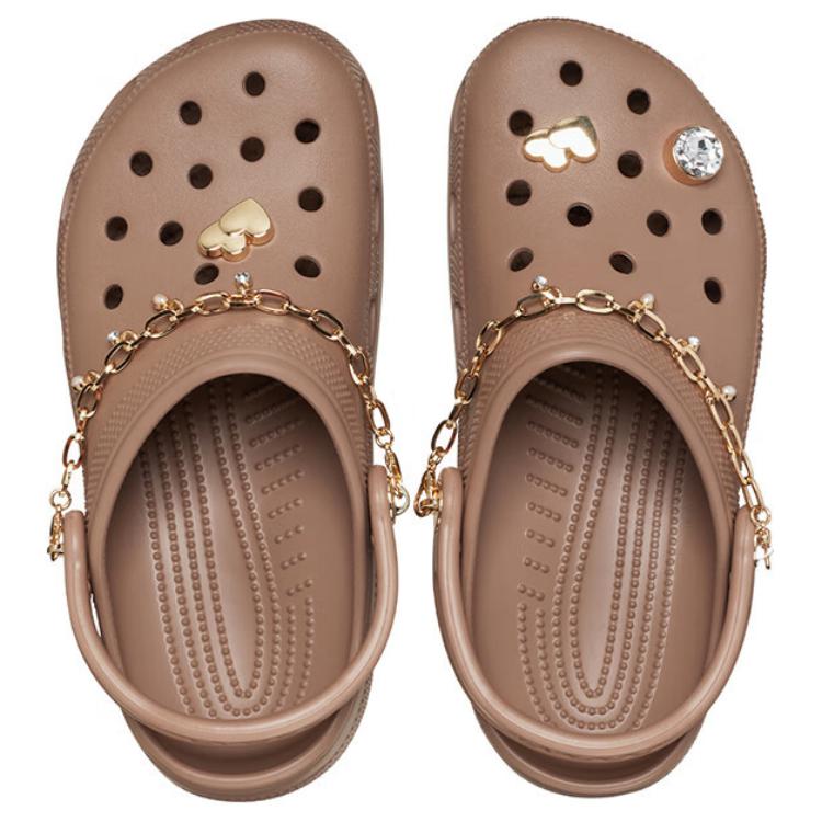 Lookbook (W) Crocs Classic Zueco con Cadena Embellecida Latte 209914-2Q9