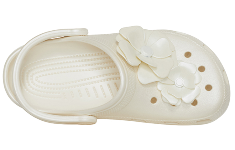 Lookbook (W) Crocs Classic Clog 3D Bunga Putih Sandal 205587-159