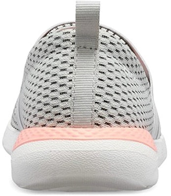 (W) Crocs Classic Clog 'Putih Mutiara' 205727-115 Lookbook (W) Crocs Classic Clog 'Putih Mutiara' 205727-115