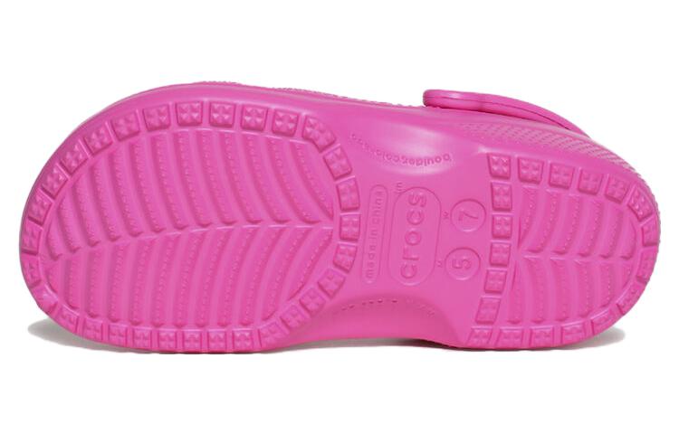Shop Crocs卡駱馳 Classic clog 舒適防滑耐磨 洞洞鞋 女款 粉色