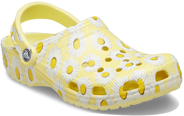 (W) Crocs Classic Clog 'Kuning Keselesaan' 206375-7HE Lookbook (W) Crocs Classic Clog 'Kuning Keselesaan' 206375-7HE