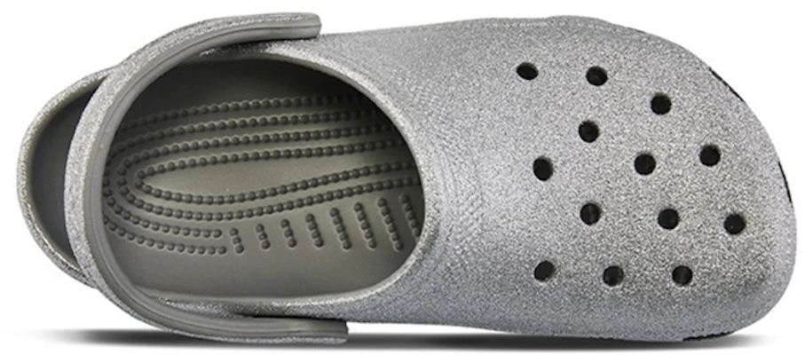 Crocs Classic Clog 金銀色光澤女款 洞洞鞋 Shop Crocs Classic Clog 金銀色光澤女款 洞洞鞋