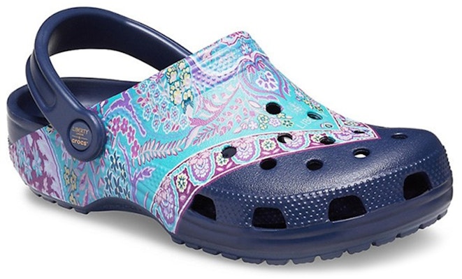 (W) Crocs Classic Clog Liberty London Azul Profundo Sandalias. 206447-410 Lookbook (W) Crocs Classic Clog Liberty London Azul Profundo Sandalias. 206447-410
