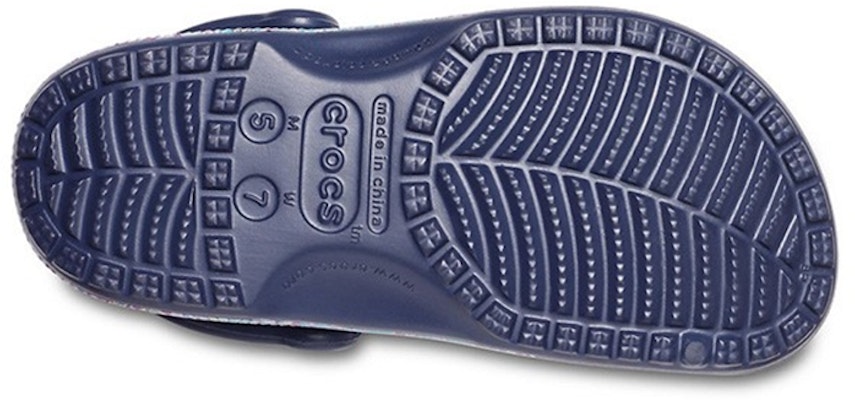 (W) Crocs Classic Clog Liberty London Azul Profundo Sandalias. 206447-410 Details for (W) Crocs Classic Clog Liberty London Azul Profundo Sandalias. 206447-410