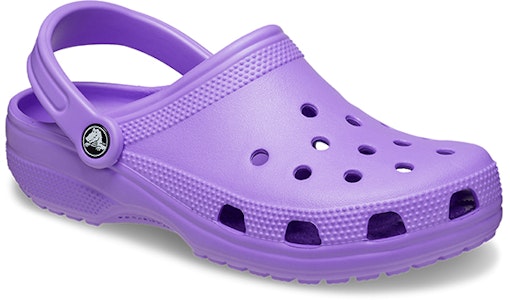 (W) Crocs Classic Clogs 'Ungu' 10001-5AJ Lookbook (W) Crocs Classic Clogs 'Ungu' 10001-5AJ