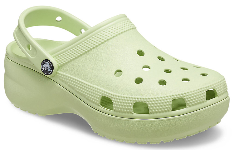 Shop 卡骆驰 Crocs 經典款拖鞋 女款 灰蒙綠