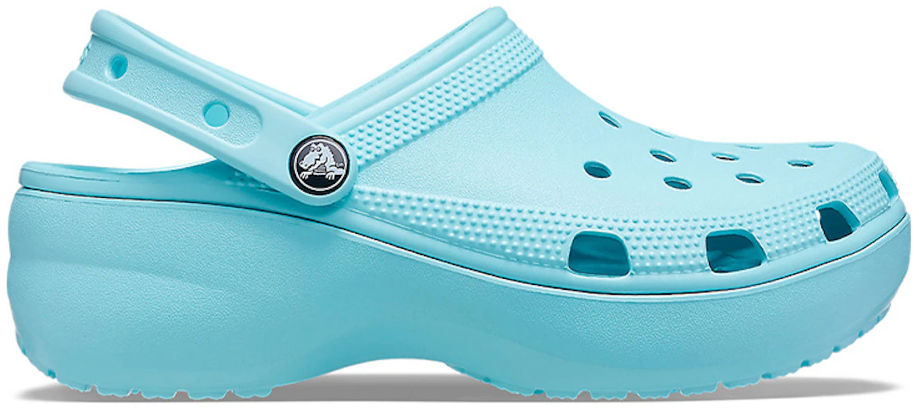 Crocs卡駱馳 雲朵克駱格 沙灘洞洞運動涼鞋 女款 玻璃藍 Lookbook Crocs卡駱馳 雲朵克駱格 沙灘洞洞運動涼鞋 女款 玻璃藍