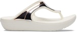 Order (W) Crocs Classic Slide 'Metallic Rose Gold' dalam Emas Ros Metalik 205357-6PG