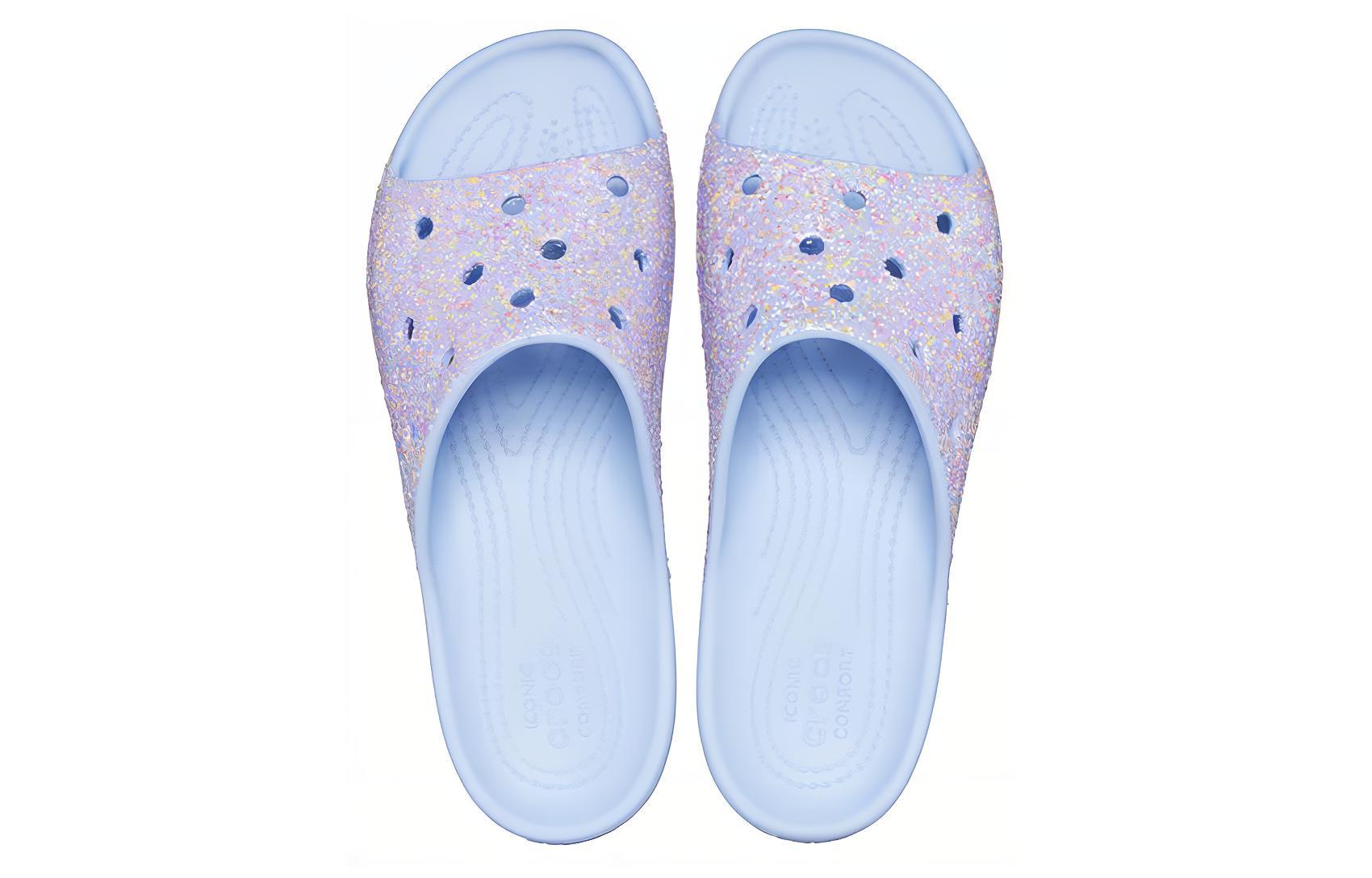 Lookbook (W) Crocs Clásicos Slip-On 'Comodidad Versátil' 208233-4NT