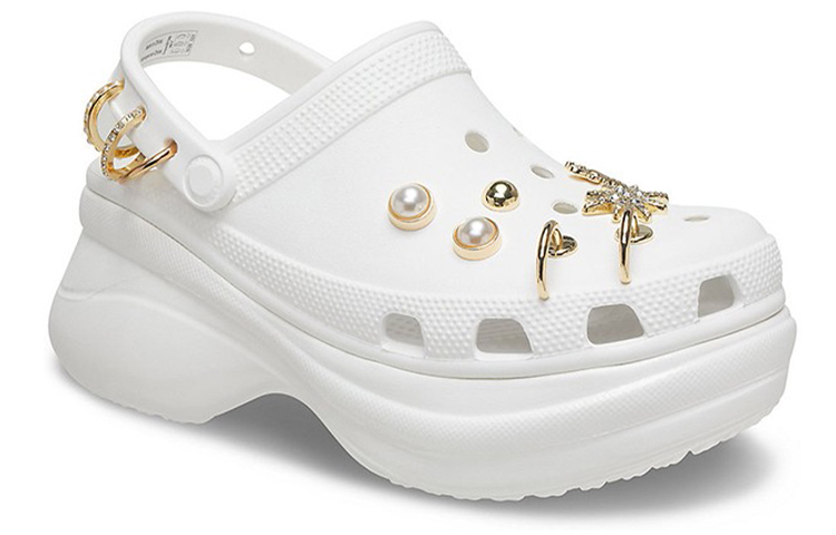 Lookbook (W) Sandali Crocs Clog Classic Outdoor Bianchi 207389-103