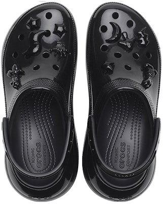 Crocs卡駱馳 經典亮繹泡芙洞洞涼鞋 女款 黑色 Shop Crocs卡駱馳 經典亮繹泡芙洞洞涼鞋 女款 黑色