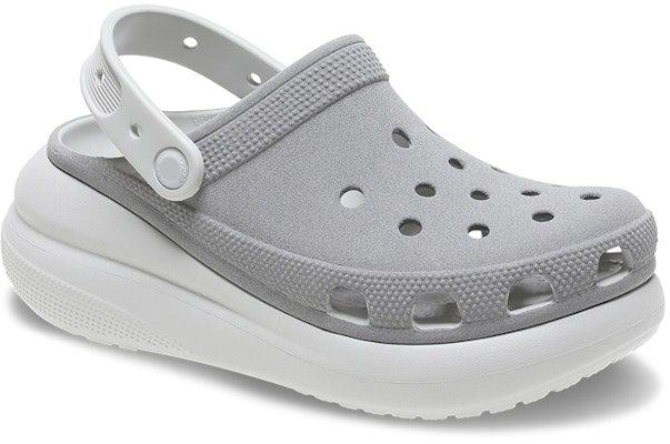 Crocs卡駱馳 經典泡芙反光洞洞涼鞋 女款 大氣灰 Lookbook Crocs卡駱馳 經典泡芙反光洞洞涼鞋 女款 大氣灰