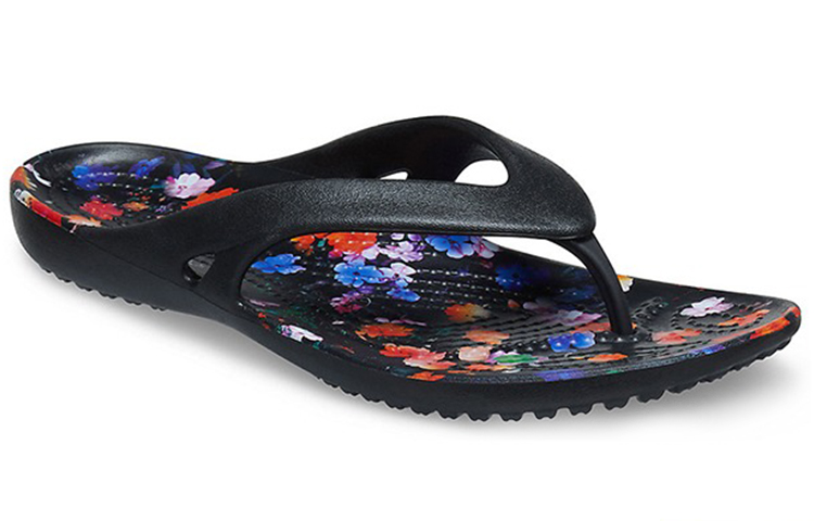 Lookbook (W) Crocs Kadee 2 印花简约休闲人字拖 黑色 206866-001