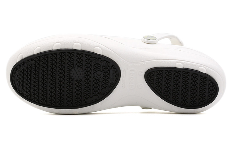 Shop Crocs 輕盈舒適涼鞋 女款 白色