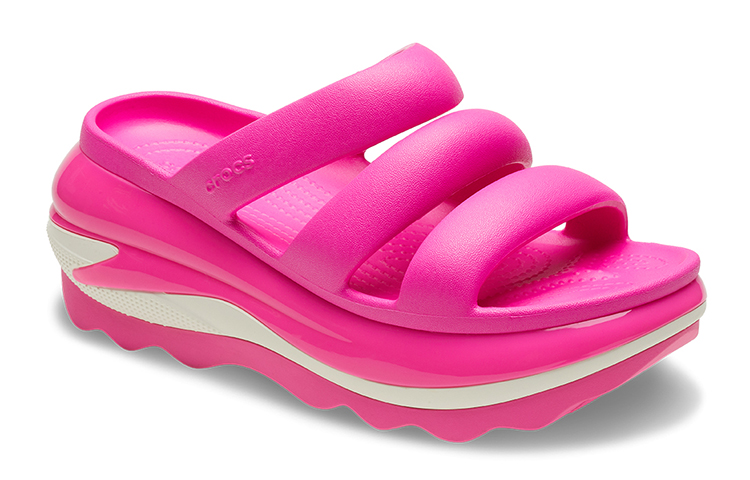 Lookbook Crocs卡駱馳 經典光輪一字涼拖鞋 女款 熱辣粉