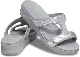 Shop Crocs卡駱馳 Monterey 銀色女款耐磨休閒拖鞋 灰色