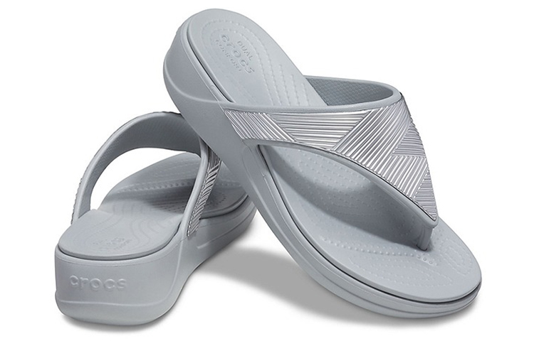 Shop (W) Crocs Monterey Metallic Minimalistische Silber-Grau Slipper ''Silber Grau'' 206850-040