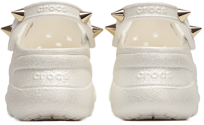 (Women) Crocs Outdoor Beach Sports Slippers White 206783-100 Lookbook (Women) Crocs Outdoor Beach Sports Slippers White 206783-100