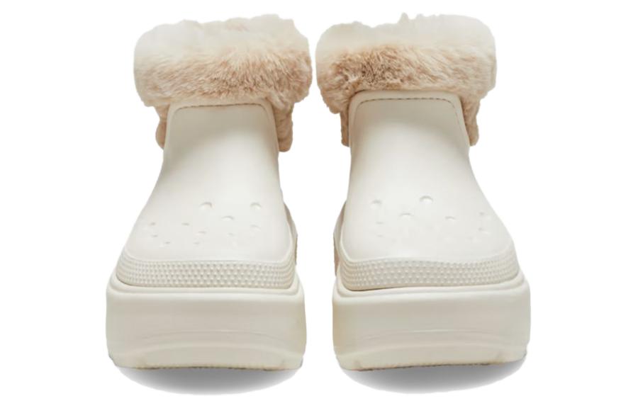 Shop Crocs卡樂鞋 Stomp 內襯長靴 舒適耐磨 短筒 女款 白色