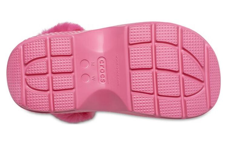 Shop Crocs卡駱馳 舒適雪屋暖棉 洞洞鞋 女款 亮粉色