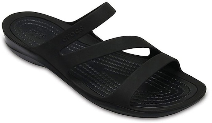 Crocs 卡駱馳 激浪拖鞋 女款 黑色 Lookbook Crocs 卡駱馳 激浪拖鞋 女款 黑色