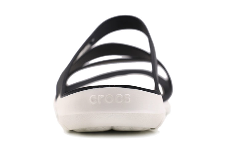 Lookbook Crocs Swiftwater 防滑耐磨沙灘拖鞋 女款 黑白