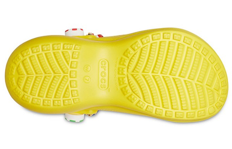 Shop Crocs x Lost General 復古BAE洞洞鞋 女款 檸檬黃