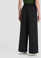 (W) Pantalones Deportivos Casuales Tejidos Descente Studio Loose Fit D4332GPT20 Details for (W) Pantalones Deportivos Casuales Tejidos Descente Studio Loose Fit D4332GPT20