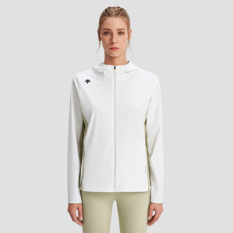 Shop (W) デサント トレーニングニットジャケット - ミニマルな無地スポーツウェア D4232TFT38-1