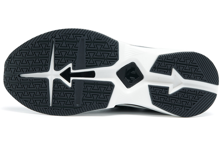 Shop (W) デサント エナザイト 「黒クッショニングバウンス」 ランニングシューズ D2432RRN29-BK