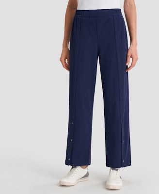 (Women) DESCENTE Women’s Studio Wide-Leg Casual Woven Pants D4232GPT24 Shop (Women) DESCENTE Women’s Studio Wide-Leg Casual Woven Pants D4232GPT24