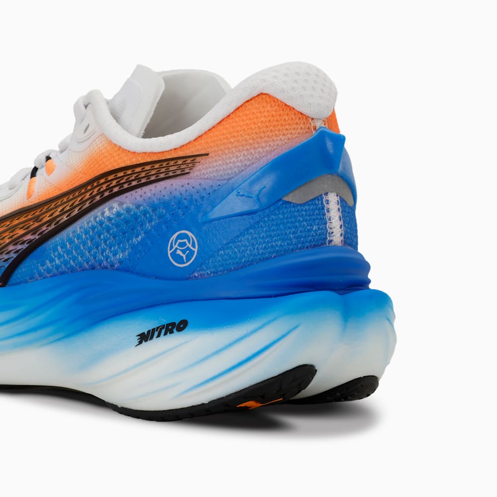 Lookbook (W) Deviate Nitro 3 Ekiden PUMA Putih-Heat Fire-Hitam 313423-01