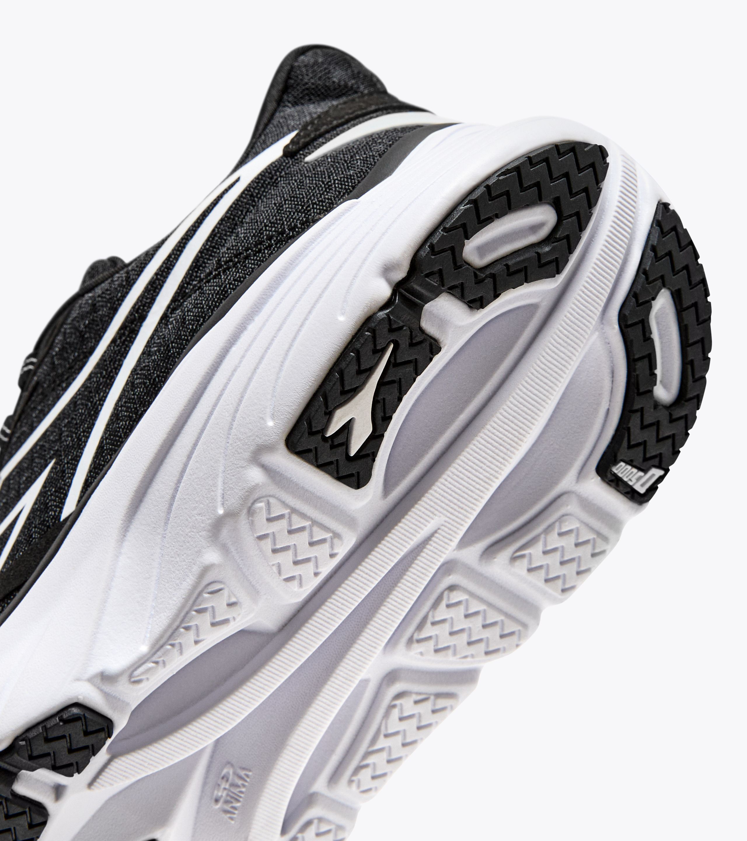 Shop (W) Diadora EQUIPE NUCLEO W 女鞋 101.179095_C7406