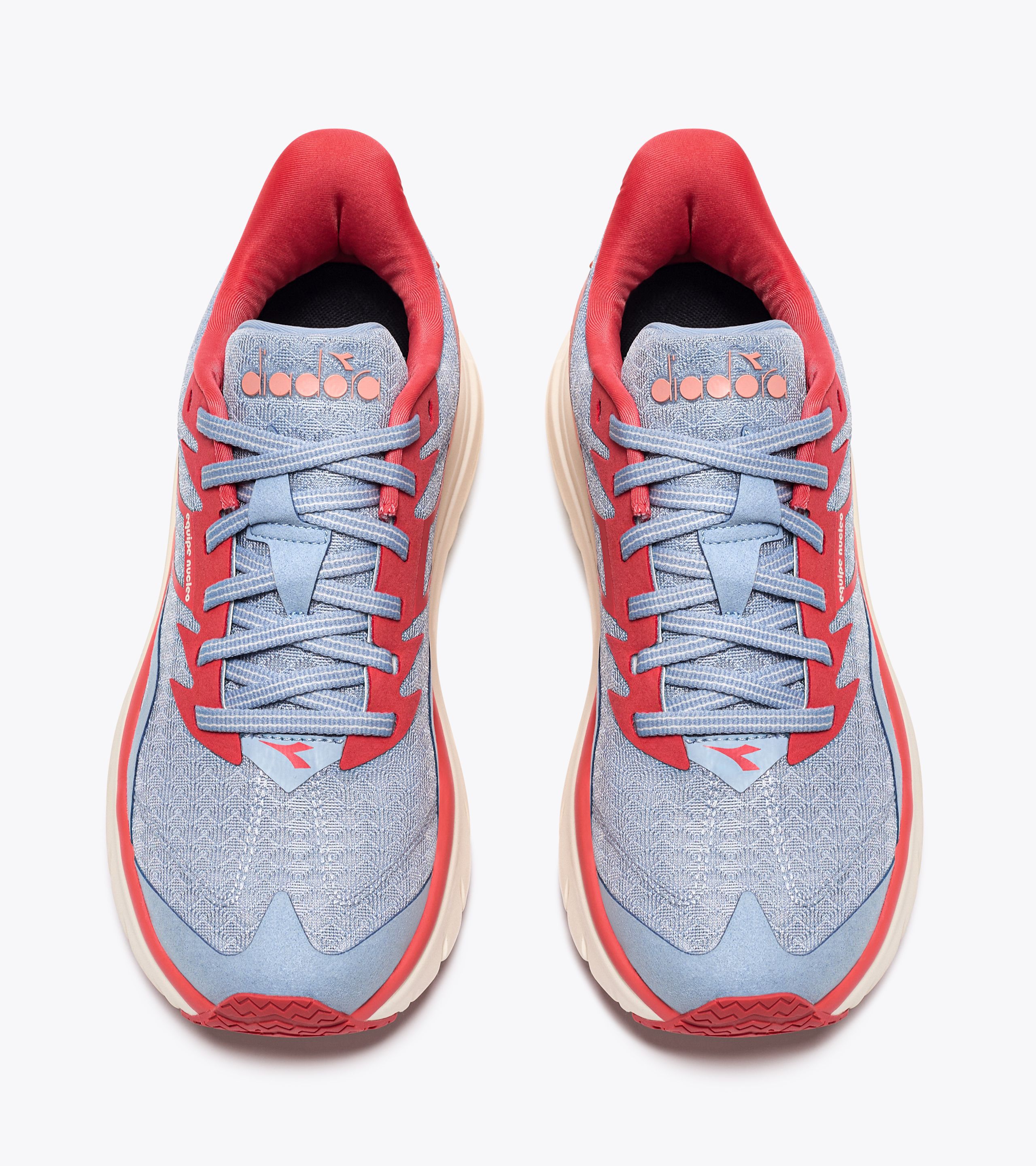 Sizing (W) 迪亚多纳 EQUIPE NUCLEO 女款运动鞋 101.179095_D0888