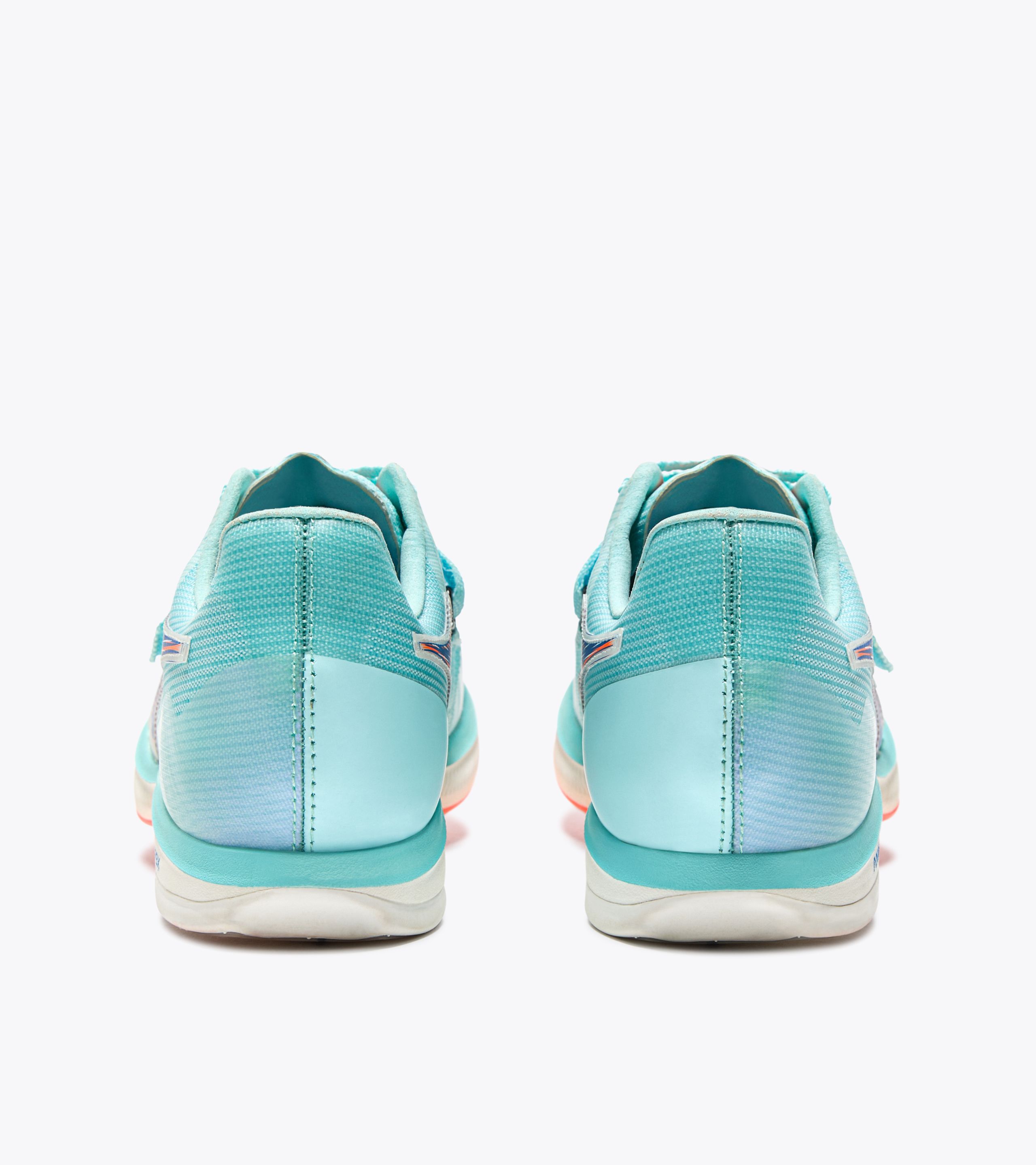 Lookbook (W) Diadora LUNGO CARBON WANITA 101.181856_D1243