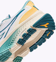 Shop (W) Diadora MYTHOS BLUSHIELD 9 VORTICE Donna 101.180248_C9061