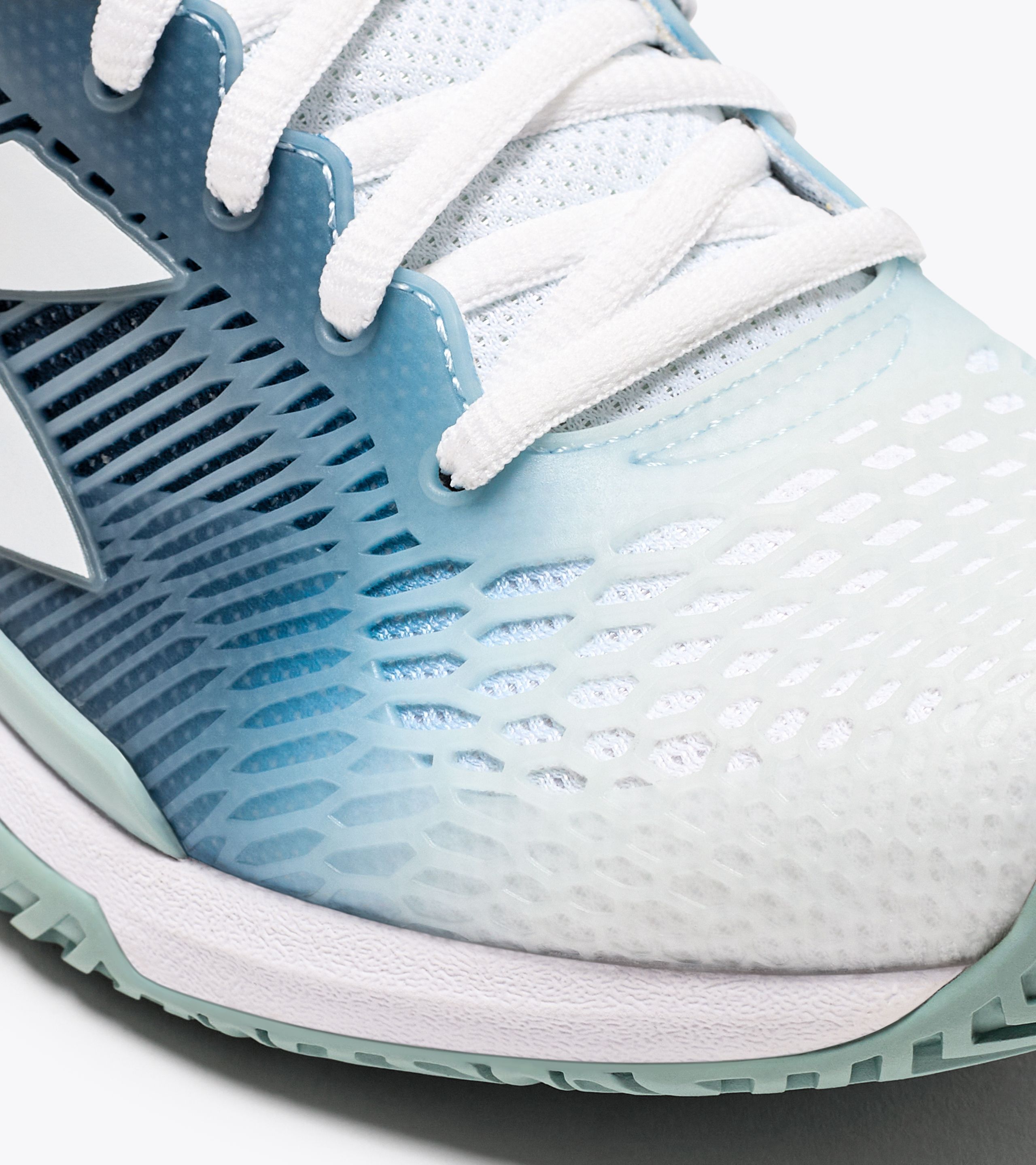 Lookbook (W) Diadora SPEED COMPETITION 7+ W AG 女士竞赛鞋 101.180615_D0845