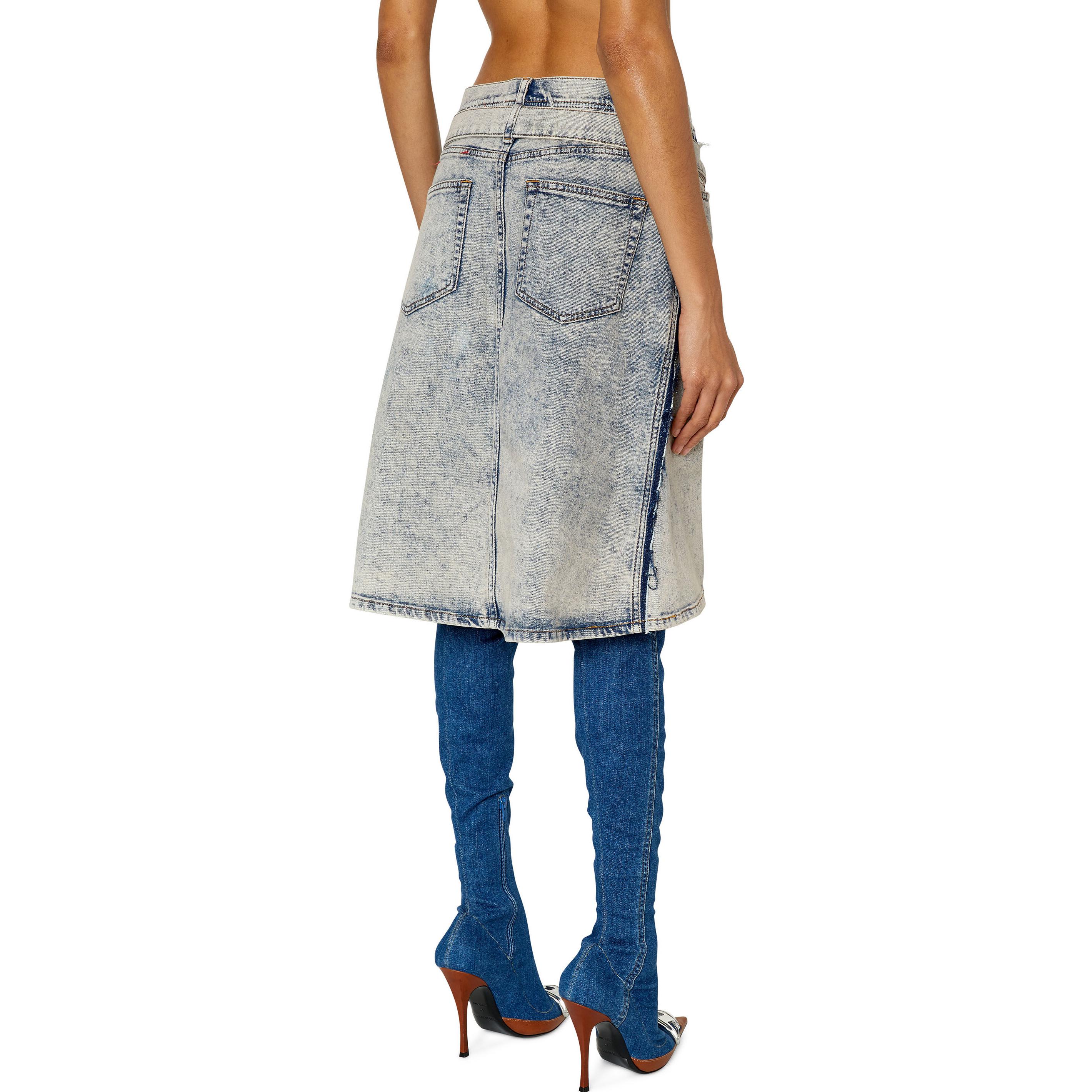Shop (W) 디젤 A라인 디스트레스트 버튼 데님 스커트. A0954109F12-01