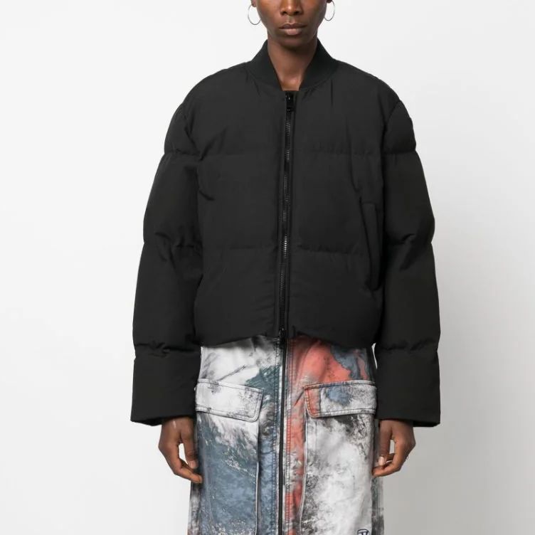 Lookbook (W) 디젤 블랙 솔리드 컬러 롱 슬리브 집업 코튼 자켓. A105770LICR-9Xx