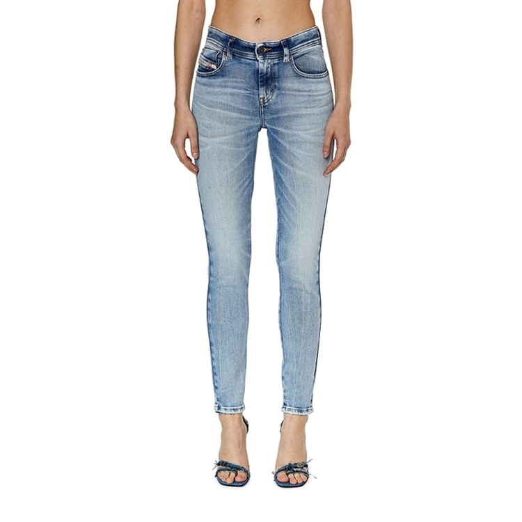 Shop (W) DIESEL FW23 SLANDY スリムフィット ヴィンテージウォッシュ ブルーデニムジーンズ A0530209G18-01