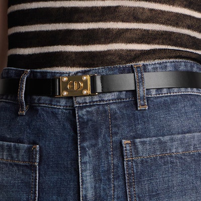 (W) Cinturón de Cuero Negro DIOR con Diseño de Logo - 2cm. B0577UBGO_M900 Shop (W) Cinturón de Cuero Negro DIOR con Diseño de Logo - 2cm. B0577UBGO_M900