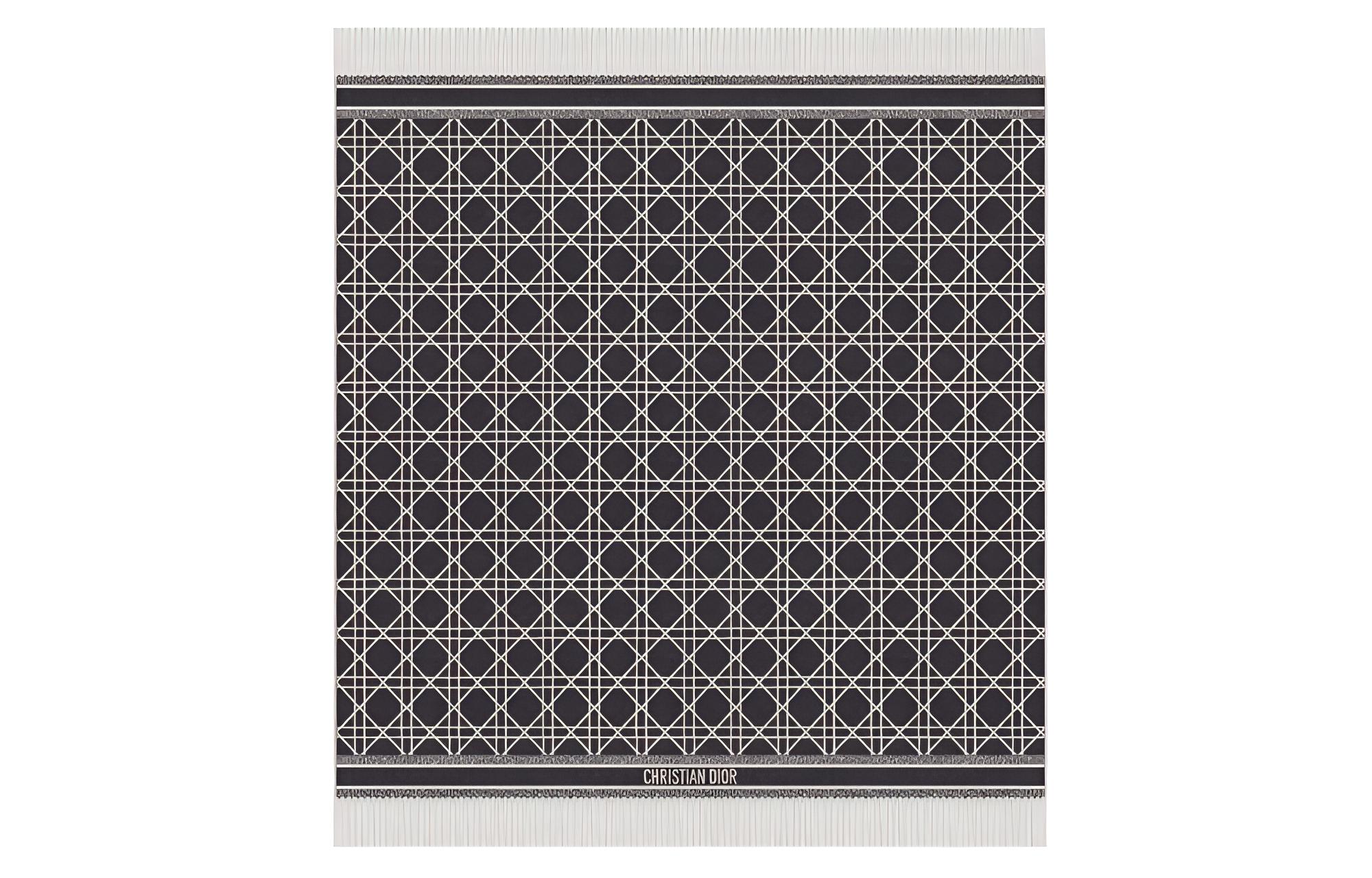 (Women) DIOR  Ivory/Black Printed Fringe Trim Checkered Shawl. 31CAN350I002_C912